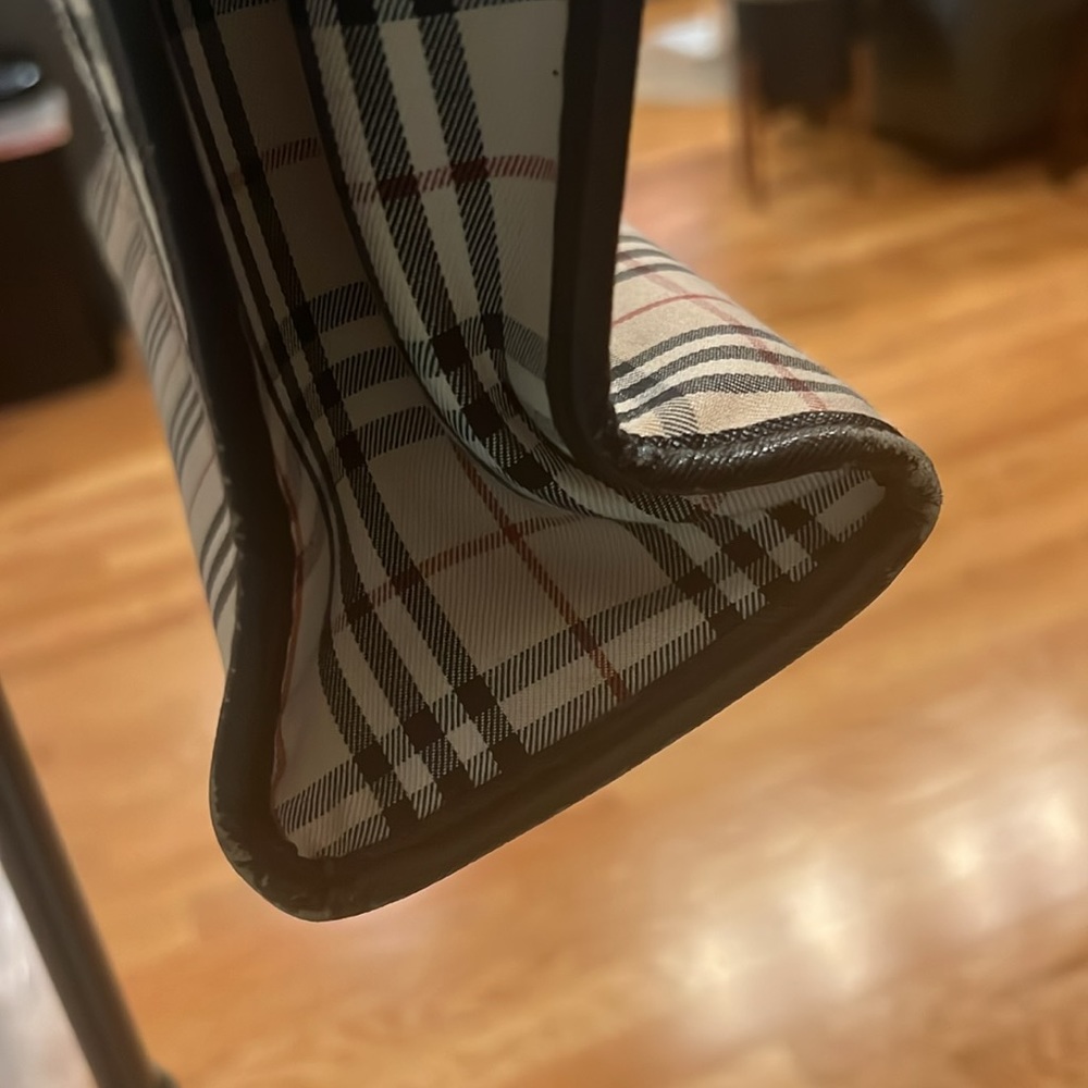 Authentic Burberry Tote - Picture 7 of 11
